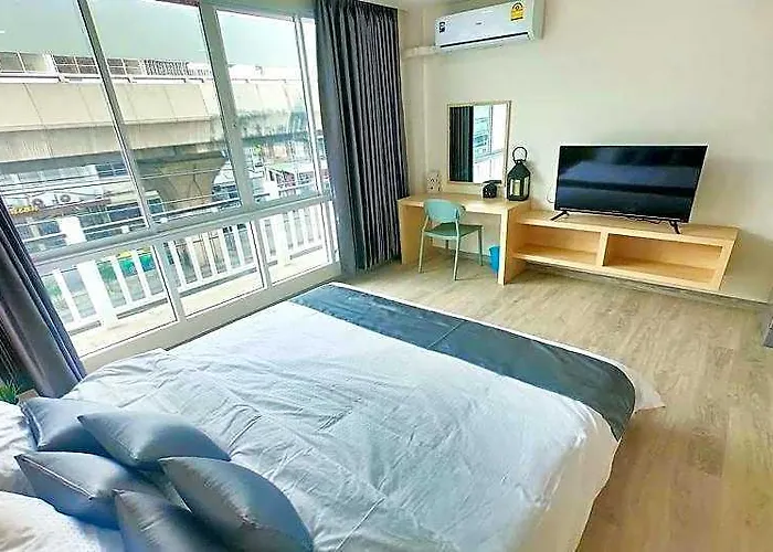 El Huq Bangkok